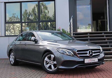 Mercedes-Benz E 220 d Avantgarde Autom. 1-HD. Neue Mod.