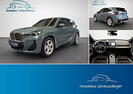 BMW iX1 30 xDrive M Sport ACC AHK HiFi HuD KZU LrHz