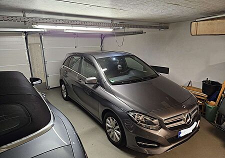Mercedes-Benz B 180 7G-DCT Style