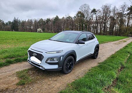 Hyundai Kona Premium 4WD,,weiß,Head up,8 fach bereift,
