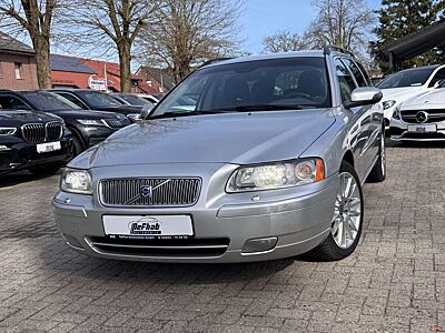 Volvo V70 Kombi 2.4 D Edition Sport*LEDER*AHK*PDC*