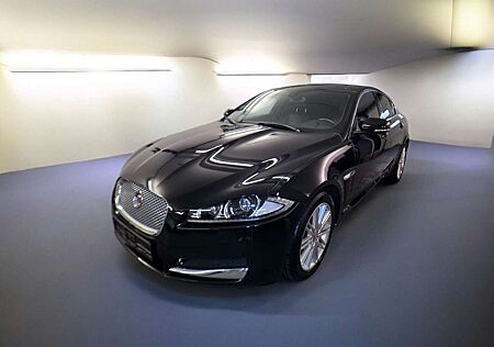 Jaguar XF 2.2 Diesel Aut. Leder Navi GSHD PDC v+h+Kam.