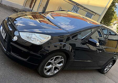 Ford S-Max Titanium S