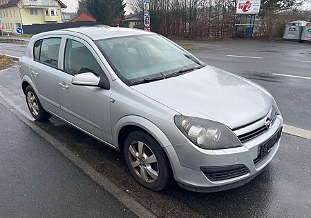 Opel Astra Fließheck 5-Türer 1.4