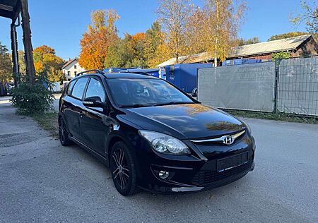 Hyundai i30 1.4 Edition 20 /Klima / 8 Fachbereift
