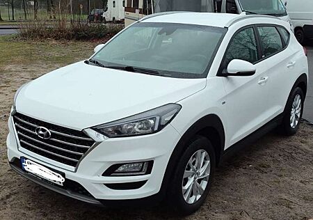 Hyundai Tucson blue 1.6 CRDi 2WD DCT Trend