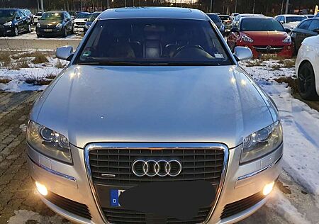 Audi A8 4.2 quattro Langversion
