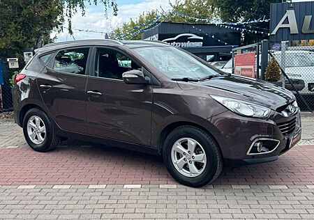 Hyundai ix35 Style 2WD*Automatik*Navi*Kamera*AHK*T.Leder