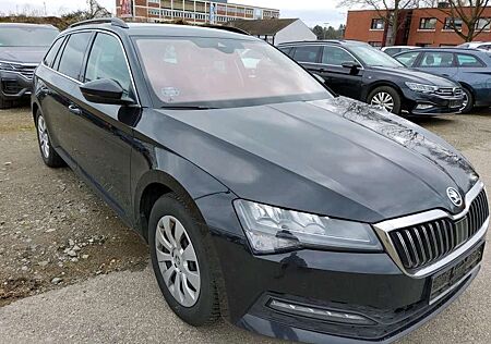 Skoda Superb Combi Ambition*NAVI*AHK*