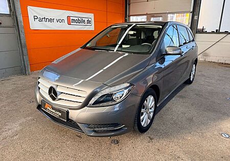 Mercedes-Benz B 180 B180 Automatik Bi-Xenon Einparkhilfe Sitzheizung