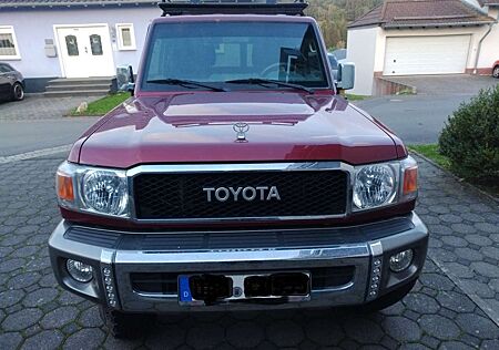 Toyota Land Cruiser GRJ76L