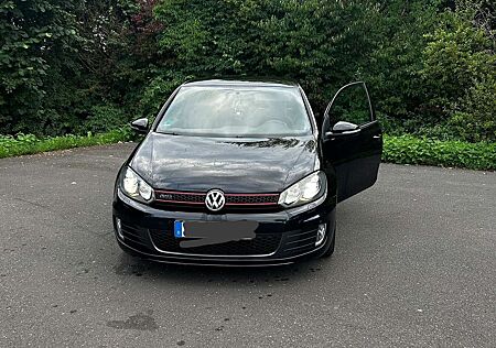 VW Golf GTI Volkswagen Golf 2.0 GTI