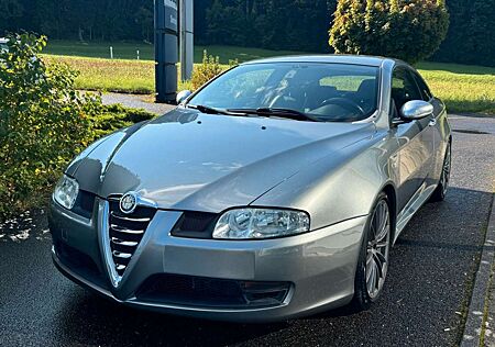 Alfa Romeo GT 3.2 V6 24V Distinctive