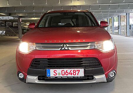 Mitsubishi Outlander Klassik Kollektion+ 4WD