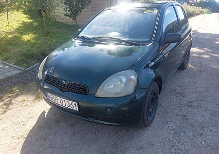 Toyota Yaris 1.0 5 türig AC