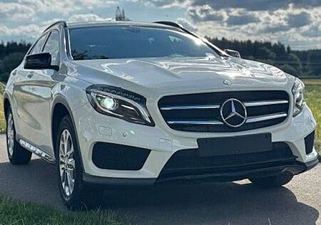 Mercedes-Benz GLA 200 7G-DCT StreetStyle