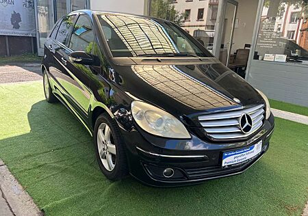 Mercedes-Benz B 200 CDI,KlimaA,SHZ,MFL,NAVI,LM-F,2H,TOP