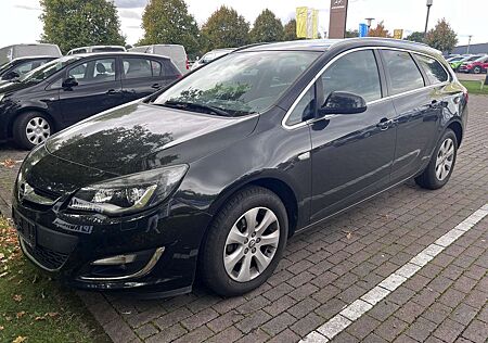 Opel Astra 1.4 Turbo Exklusiv*Navi*Xenon*Tempomat*