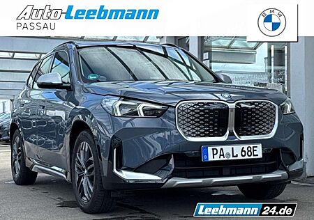 BMW iX1 xDrive30 xLine AHK/HUD GARANTIE bis 12/2028