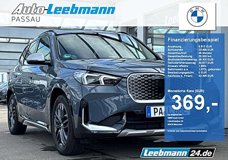 BMW iX1 xDrive30 xLine AHK/HUD GARANTIE bis 12/2028