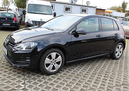 VW Golf Volkswagen VII Lim.1,2i BMT/NAVI/PARKASSITENT/START-ST