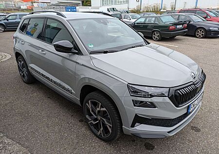 Skoda Karoq Sportline 4x4 DSG / AHK / Matrix / "19"