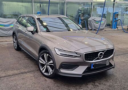 Volvo V60 CC V60 Cross Country V60 Cross Country D4 AWD Geartronic Pro