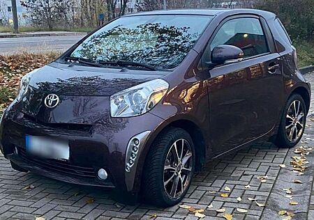 Toyota iQ 1.0