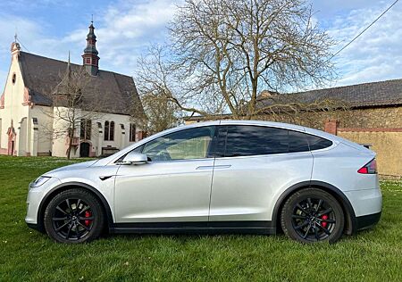 Tesla Model X P100D Ludicrous - 2,8 Sek. von 0 auf 100