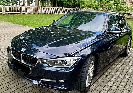 BMW 328i 328 3er xDrive Sport-Aut. Sport Line