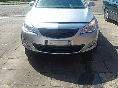 Opel Astra Astra 2.0 CDTI DPF Sports Tourer Automatik Design