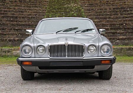 Jaguar XJ6 Rechtslenker