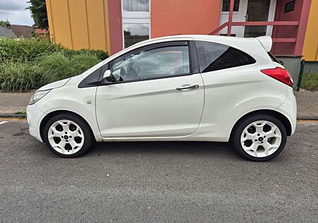 Ford Ka /+ 1.2 Titanium