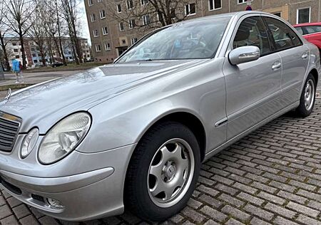 Mercedes-Benz E 220 CDI Classic DPF
