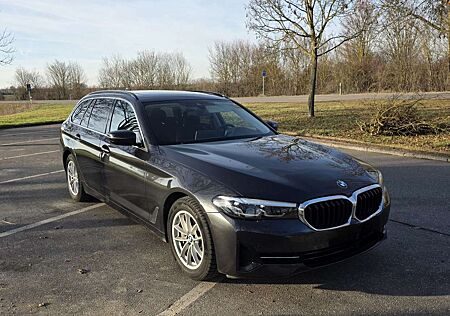 BMW 530e 530 xDrive Touring Aut. Luxury Line