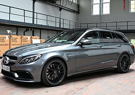 Mercedes-Benz C 63 AMG C-Klasse T-Modell T Speedshift 7G-MCT