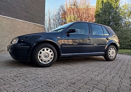 VW Golf Volkswagen 4 1.4 16V BJ99