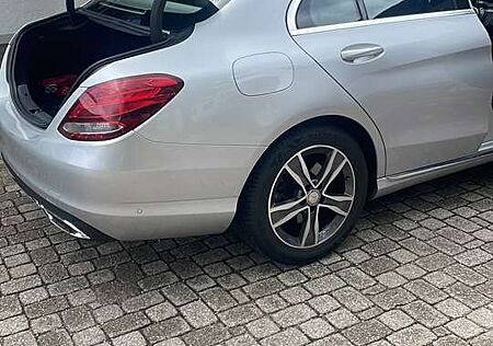 Mercedes-Benz C 180 CGI (205.040)