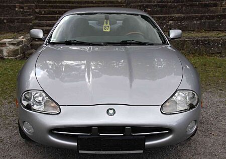 Jaguar XK 8 Coupe 3 Jahre Garantie