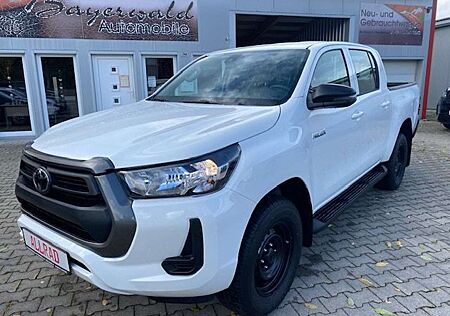 Toyota Hilux 2,8 Double Cab 4X4 APPLECAR SHZ ACC Wanne