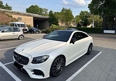 Mercedes-Benz E 400 4Matic Coupe 9G-TRONIC AMG Line
