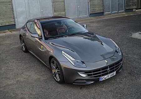 Ferrari FF V12-Saugmotor mit 660 PS