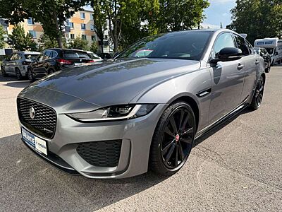 Jaguar XE R-Dynamic Black AUT~Pano~Headup~Kam~Meridia