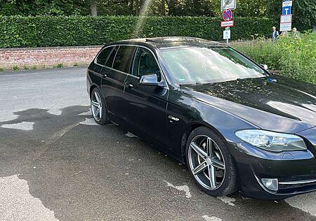 BMW 525d 525 Touring Sport-Aut. 6 Zylinder 3.0 Liter