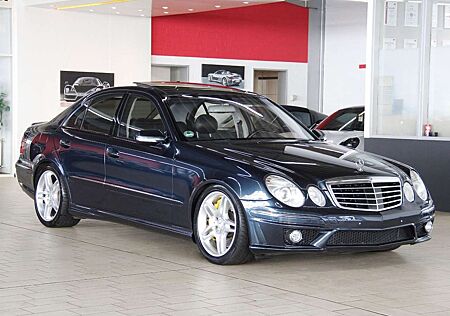 Mercedes-Benz E 55 AMG E55 AMG *DiSTRONiC*COMAND*H&K*PANORAMA*AiRMATiC*