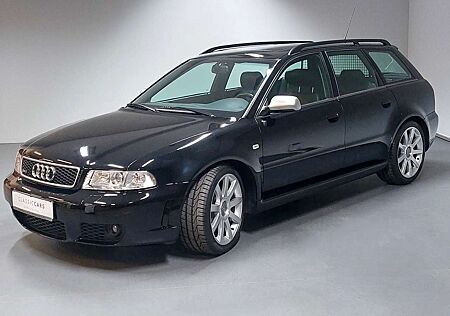 Audi RS4 Avant quattro in Sammlerzustand