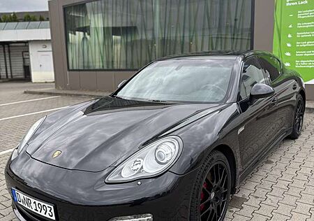 Porsche Panamera 4 S