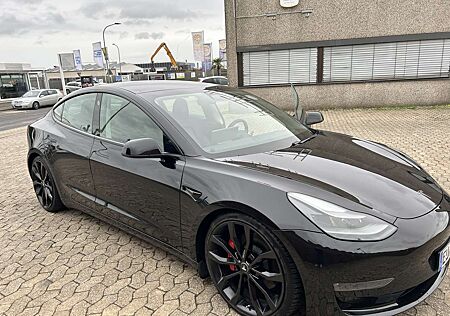 Tesla Model 3 Dual Motor Performance