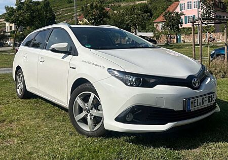 Toyota Auris 1.8 Hybrid Automatik Touring