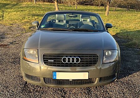 Audi TT Roadster 1.8 T quattro